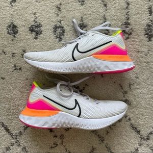 NIKE Women's Renew Run 6.5 *practically NEW*